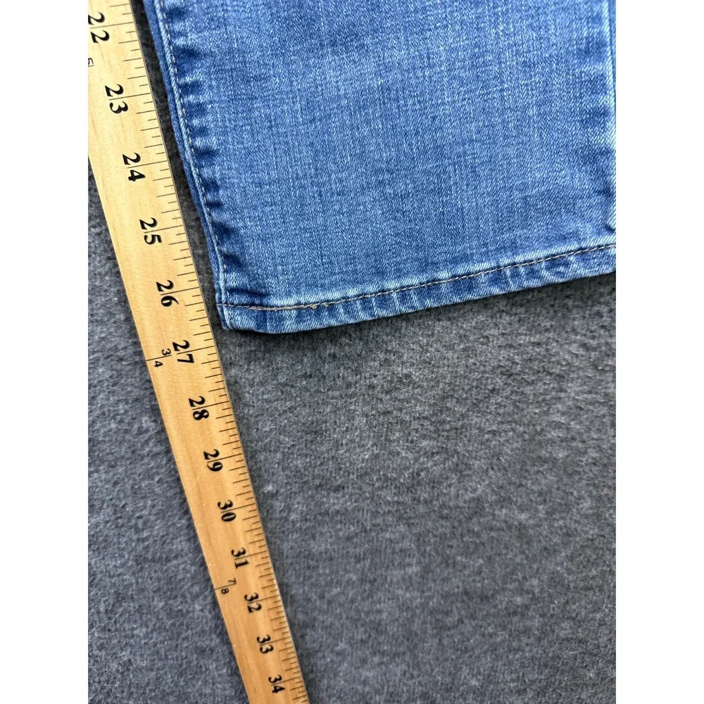 Levi's‎ Classic Straight Jeans Women 27 Blue Stretch Medium Wash Travel Work EUC